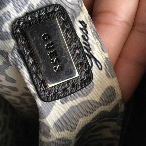 Guess handbag - Picture 4 of 5
